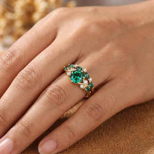 Vintage Leaf & Vine Round Emerald Engagement Ring Set