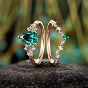 Floral Leaf Rose Gold Emerald Engagement Ring Set Unique Floral Emerald Wedding Ring - anerjuly