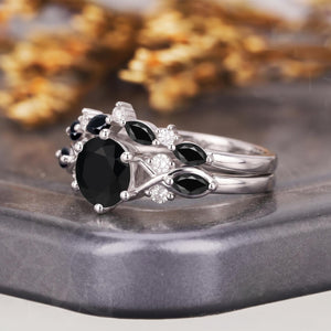 Vintage Leaf & Vine Round Black Onyx Engagement Ring Set