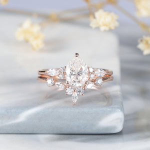 Rose Gold Vintage Pear Cut Moissanite Bridal Set Couple Ring Set His and Her Engagement Ring - anerjuly