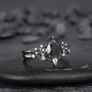 Unique Black Gold Pear Shape Black Onyx Floral Engagement Ring, Witchy Leaf Promise Ring, Gothic Black Wedding Ring Gift for Women - anerjuly
