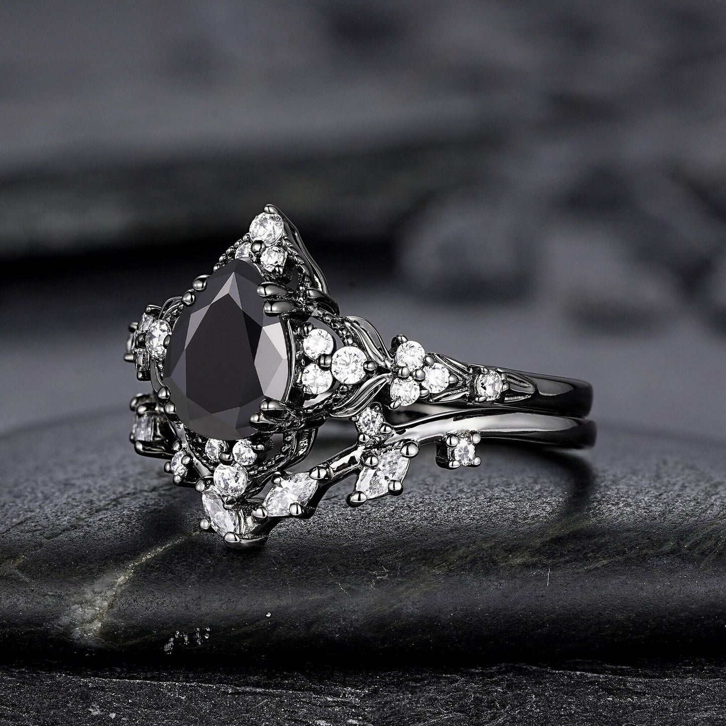 Unique Black Gold Pear Shape Black Onyx Leaf Engagement Ring, Witchy Twig Branch Promise Ring Gothic Black Wedding Ring Gift for Women - anerjuly