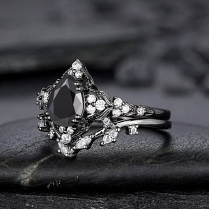 Unique Black Gold Pear Shape Black Onyx Leaf Engagement Ring, Witchy Twig Branch Promise Ring Gothic Black Wedding Ring Gift for Women - anerjuly