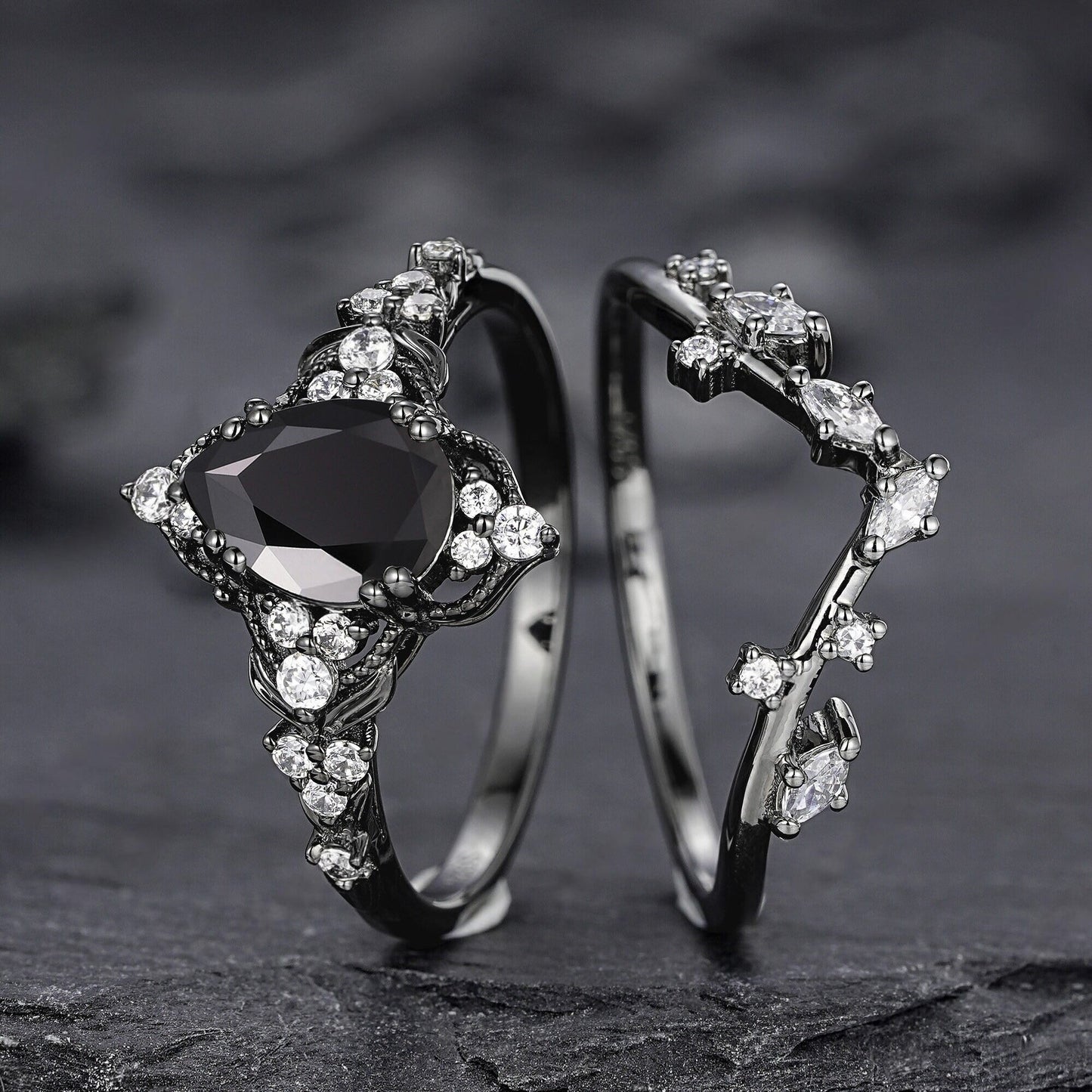 Unique Black Gold Pear Shape Black Onyx Leaf Engagement Ring, Witchy Twig Branch Promise Ring Gothic Black Wedding Ring Gift for Women - anerjuly
