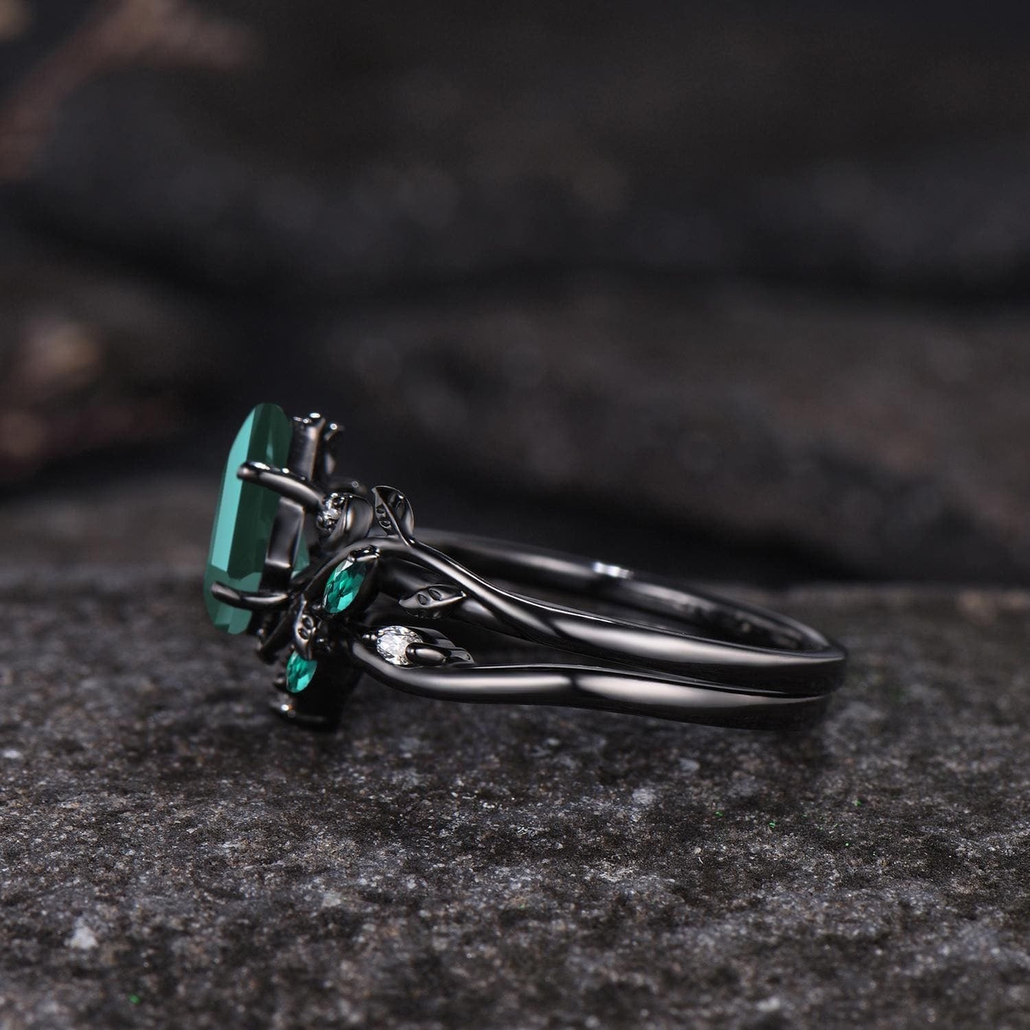 Vintage - Inspired Kite Cut Leaf Design Black Gold Emerald Engagement Ring Set - anerjuly