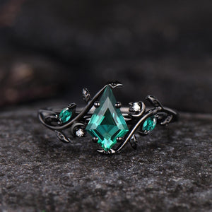 Vintage - Inspired Kite Cut Leaf Design Black Gold Emerald Engagement Ring Set - anerjuly