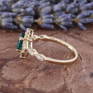 Vintage - Inspired Pear Shape Emerald Engagement Ring Set Unique Floral Emerald Wedding Ring Emerald Promise Ring for Women - anerjuly