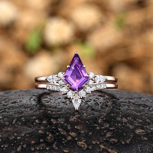 Vintage Kite Cut Amethyst Art Deco Couple Ring Set His and Her Wedding Band Engagement Ring matching rings - anerjuly