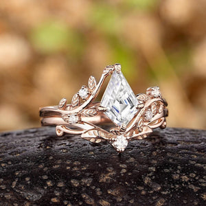Vintage Kite Cut Moissanite Engagement Ring Set - anerjuly