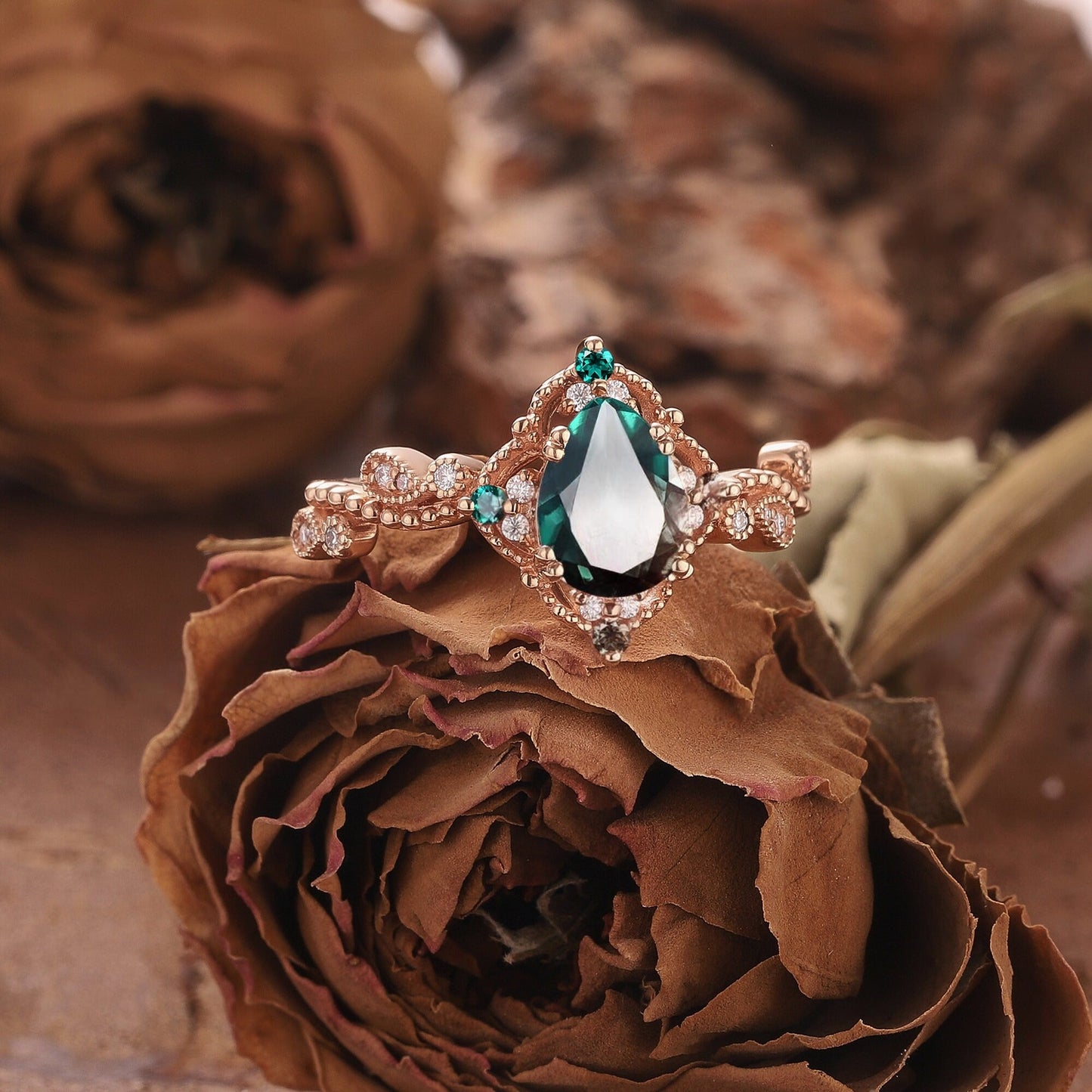 Vintage Pear Shape Emerald Engagement Ring Set Unique Floral Emerald Wedding Ring Bridal Set, Emerald Promise Ring for Women - anerjuly