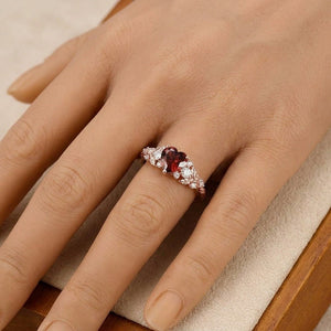 Vintage Red Garnet Heart Vine Ring - anerjuly