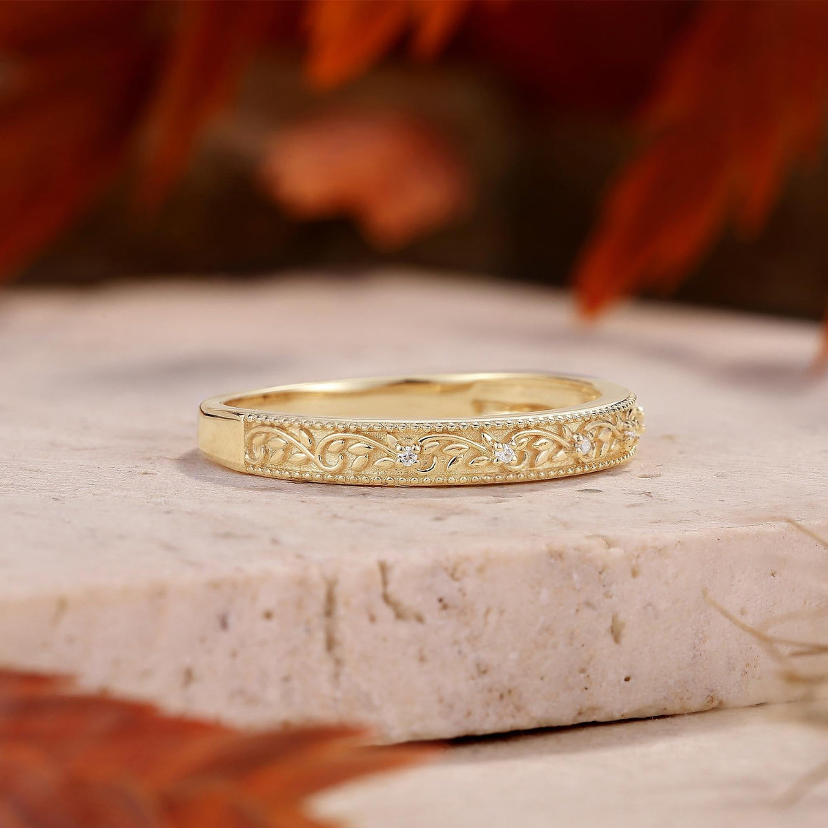 Vintage Sweeping Vine Stone Accent Wedding Band - anerjuly
