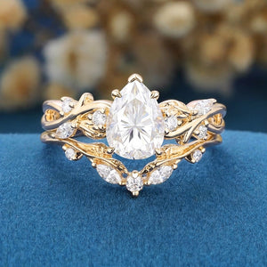 Nature Inspired Pear Cut White Moissanite Engagement Ring Set