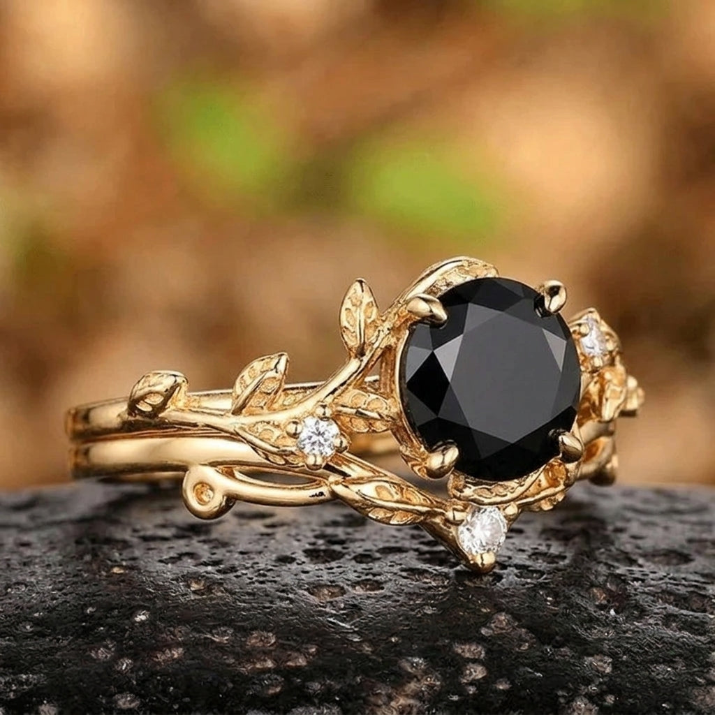 Vintage Yellow Gold Twisted Vine Round Black Onyx Ring Set
