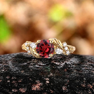 Vintage Yellow Gold Twisted Leaf Round Red Garnet Ring