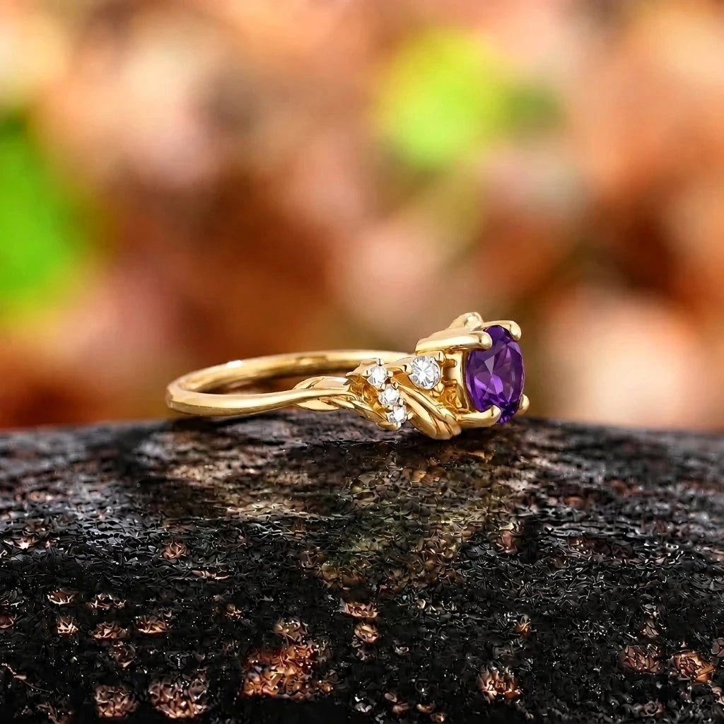 Vintage Yellow Gold Twisted Leaf Round Amethyst Ring