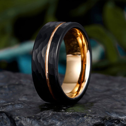 8mm Hammered Black Tungsten Ring with Rose Gold Groove - Modern Men's Wedding Band - anerjuly