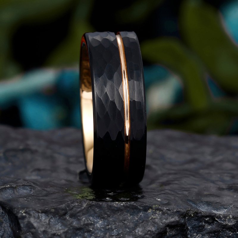 8mm Hammered Black Tungsten Ring with Rose Gold Groove - Modern Men's Wedding Band - anerjuly