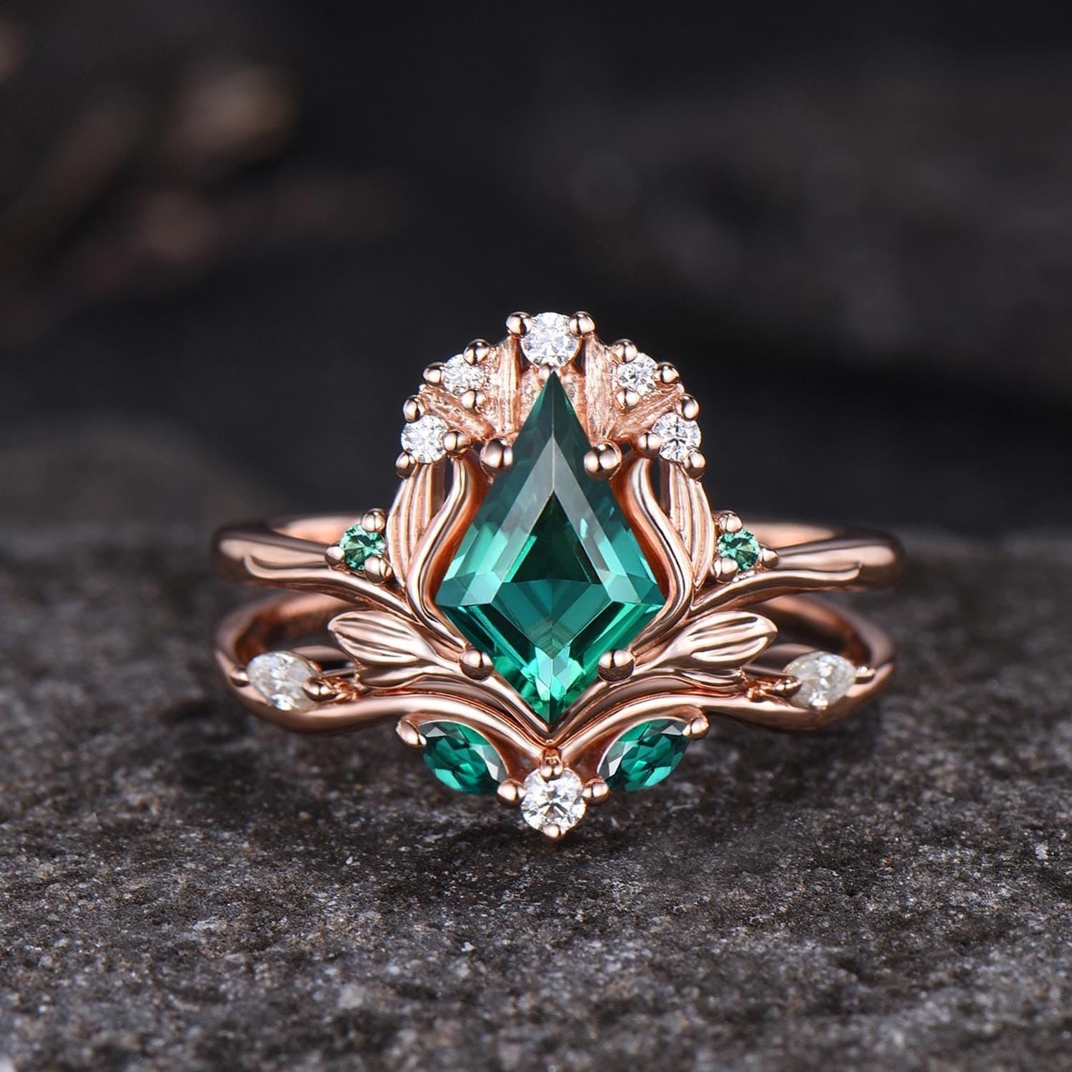 Art Deco Kite Cut Emerald Engagement Ring Set Unique Leaf Nature Inspired Ring - anerjuly