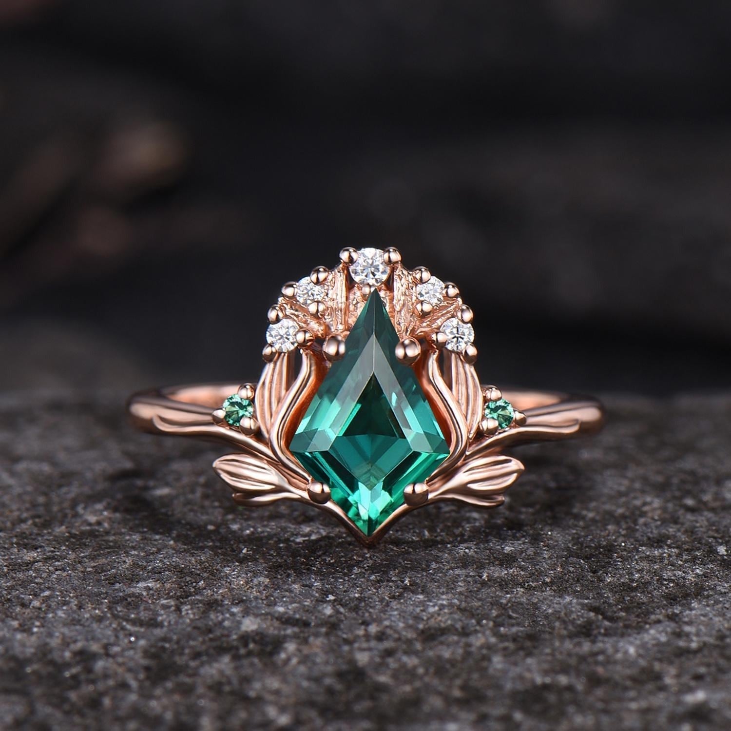 Art Deco Kite Cut Emerald Engagement Ring Set Unique Leaf Nature Inspired Ring - anerjuly