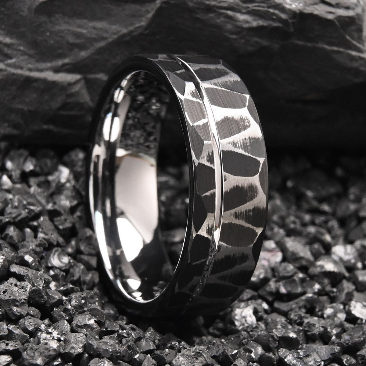 Diamond-Cut Two-Tone Black & Silver Tungsten Ring - anerjuly