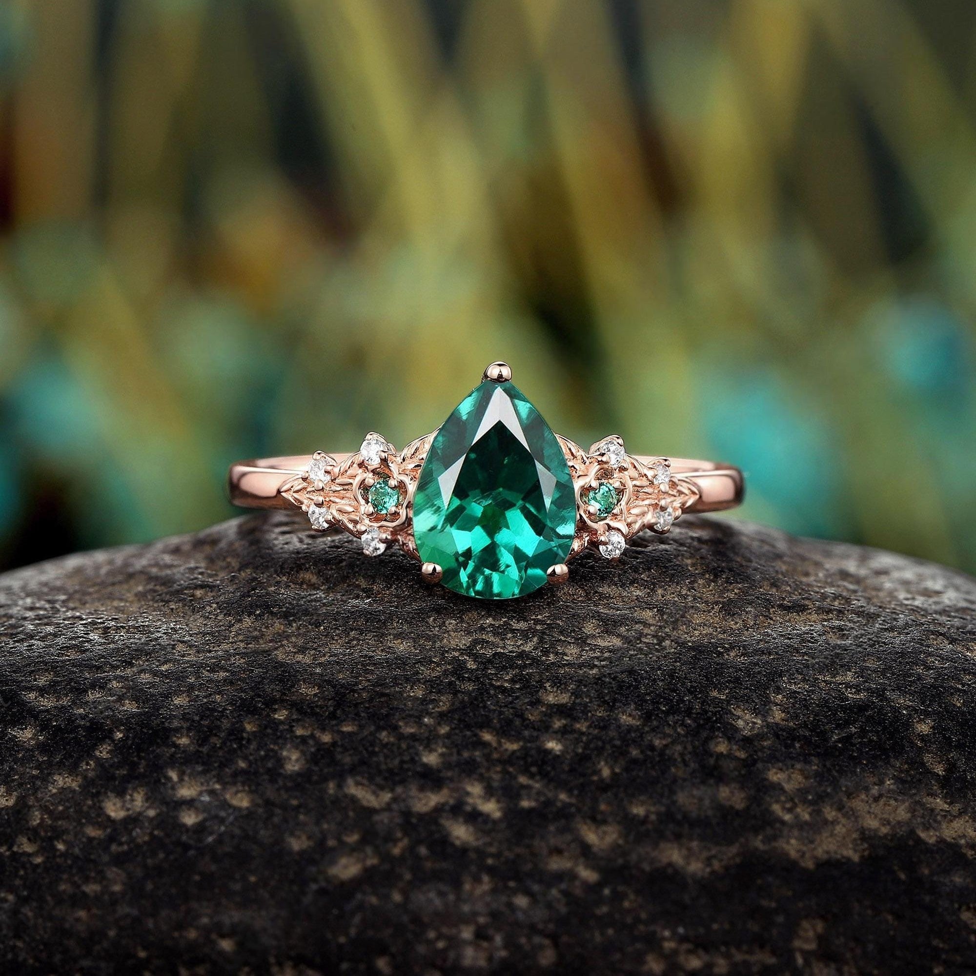 Floral Leaf Rose Gold Emerald Engagement Ring Set Unique Floral Emerald Wedding Ring - anerjuly