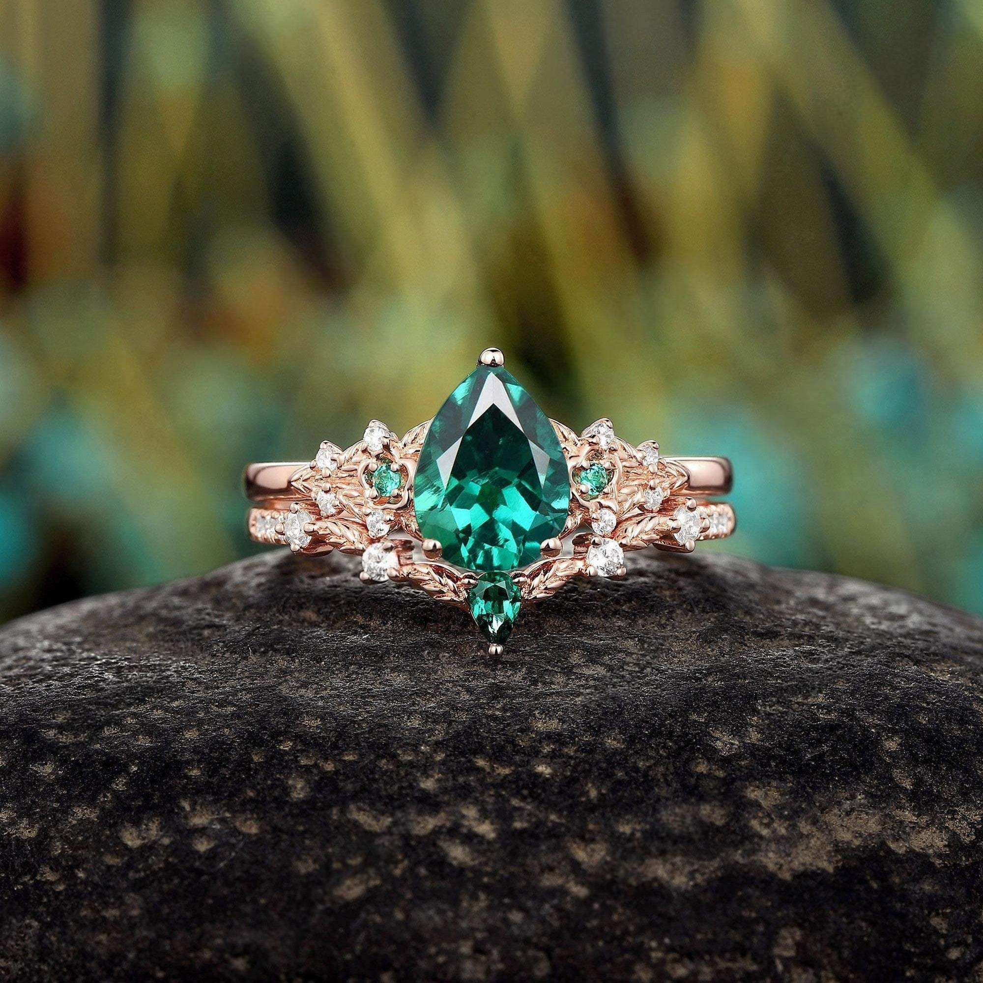 Floral Leaf Rose Gold Emerald Engagement Ring Set Unique Floral Emerald Wedding Ring - anerjuly