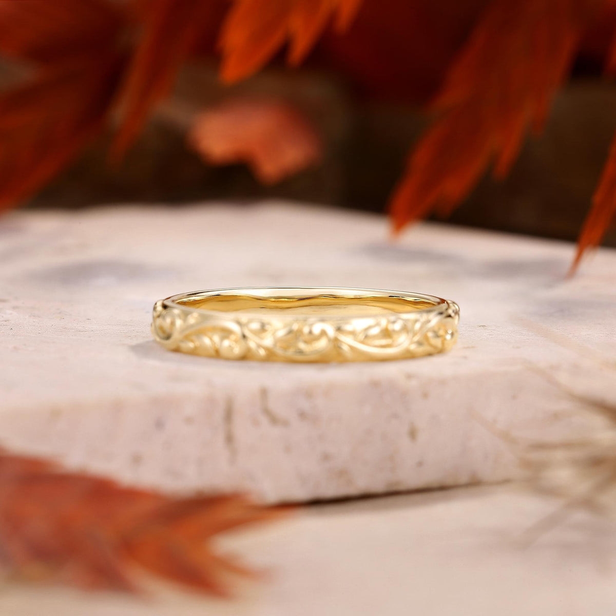Vintage Engraved Floral Leaf Scroll Wedding Band