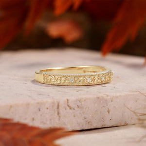 Vintage Sweeping Vine Stone Accent Wedding Band