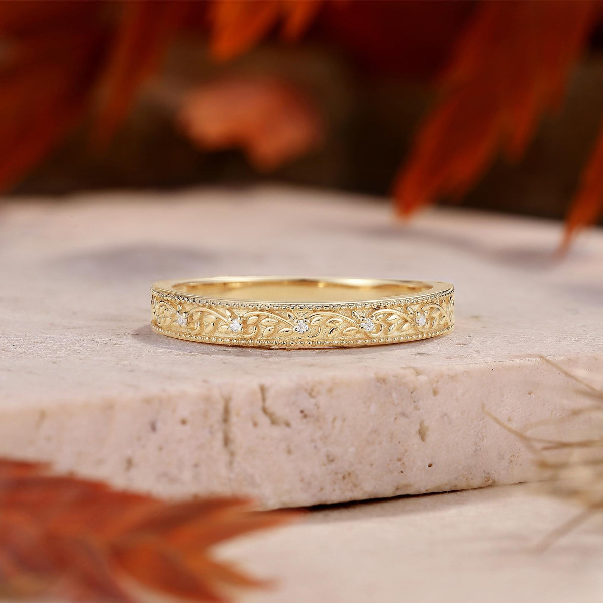 Vintage Sweeping Vine Stone Accent Wedding Band