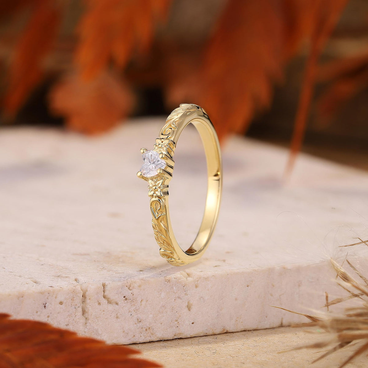 Vintage Heart Accent Leaf Engraved Wedding Band