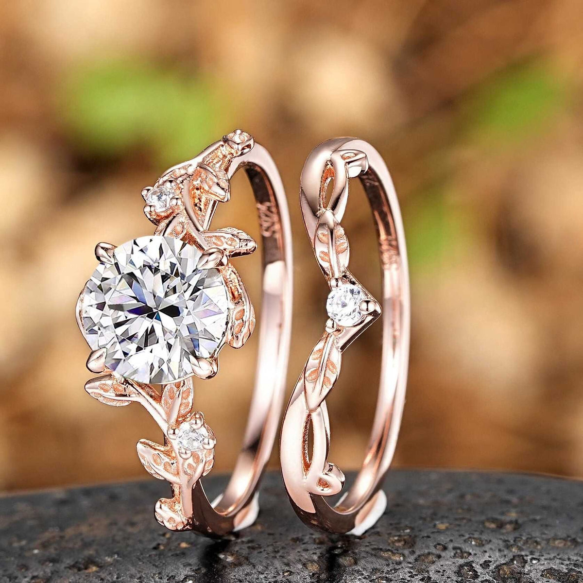 Leaf & Vine Round Cut White Moissanite Engagement Ring Set