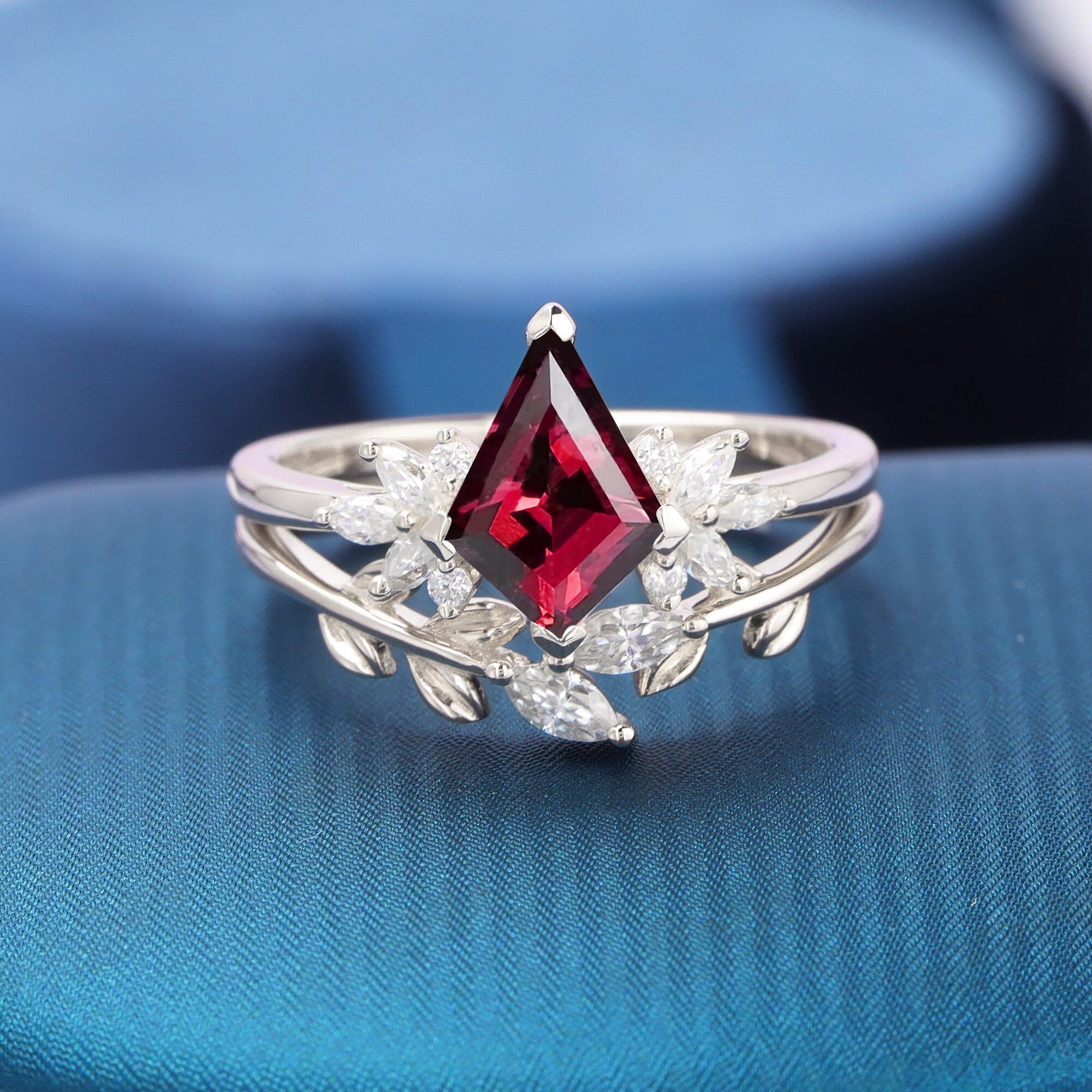 Kite Cut Red Garnet Engagement Ring Set Leaf Gold Women Bridal Promise Ring - anerjuly