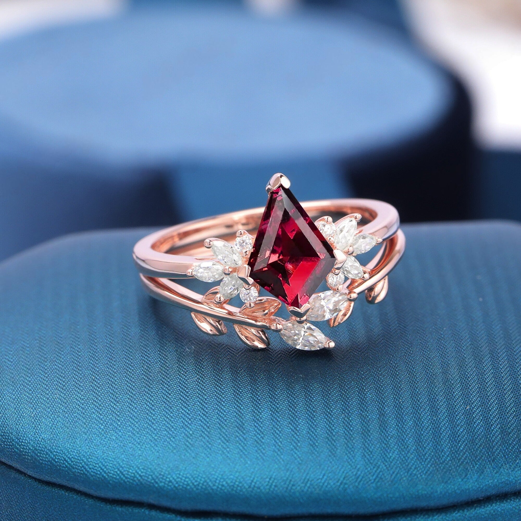 Kite Cut Red Garnet Engagement Ring Set Leaf Gold Women Bridal Promise Ring - anerjuly