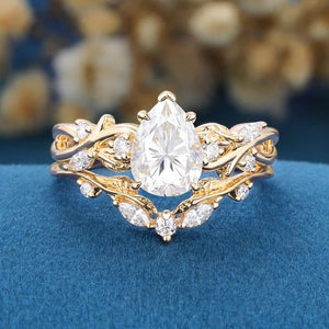 Nature Inspired Pear Cut White Moissanite Engagement Ring Set - anerjuly