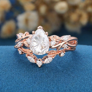 Nature Inspired Pear Cut White Moissanite Engagement Ring Set - anerjuly