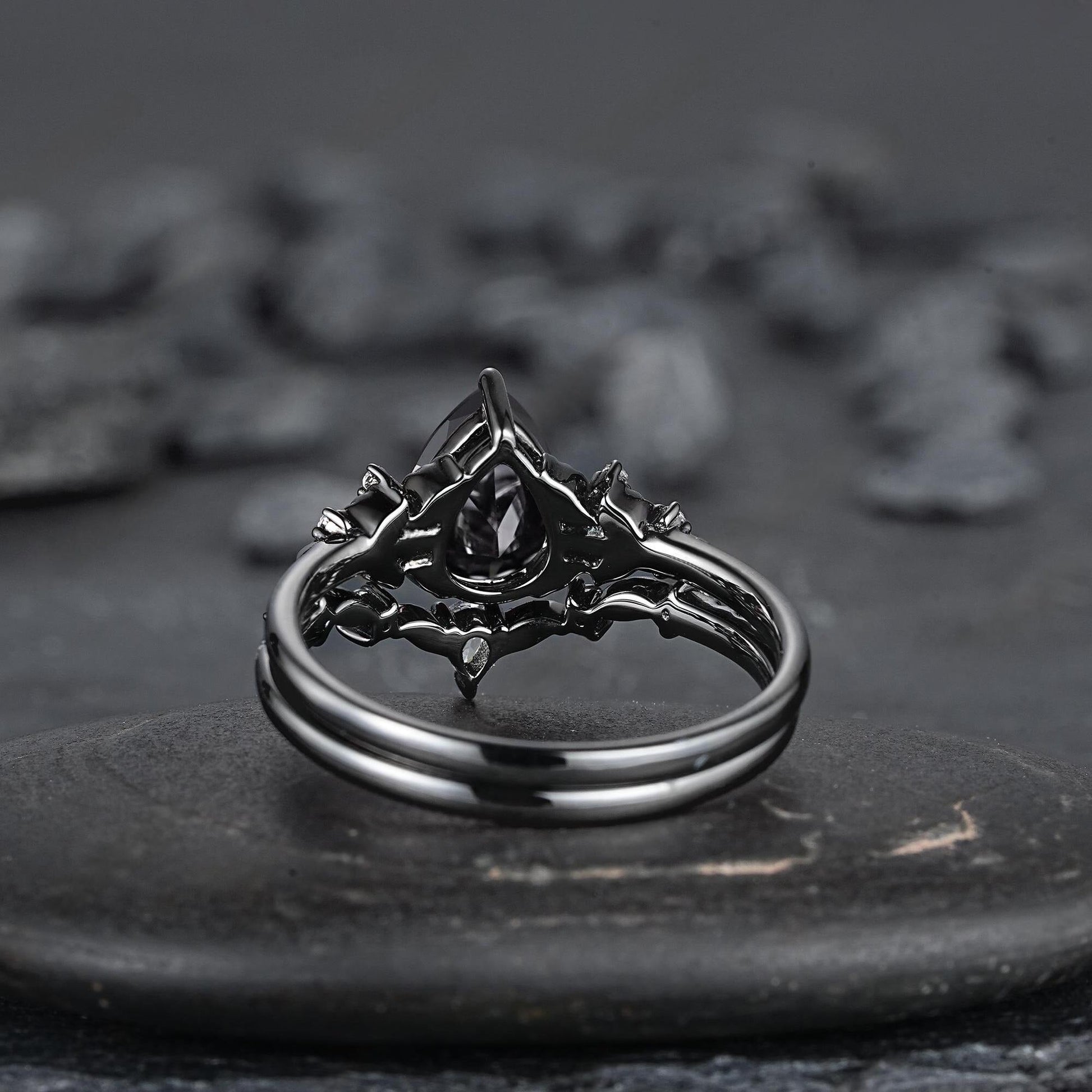 Unique Black Gold Pear Shape Black Onyx Floral Engagement Ring, Witchy Leaf Promise Ring, Gothic Black Wedding Ring Gift for Women - anerjuly