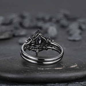 Unique Black Gold Pear Shape Black Onyx Floral Engagement Ring, Witchy Leaf Promise Ring, Gothic Black Wedding Ring Gift for Women - anerjuly
