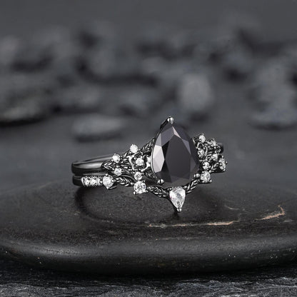 Unique Black Gold Pear Shape Black Onyx Floral Engagement Ring, Witchy Leaf Promise Ring, Gothic Black Wedding Ring Gift for Women - anerjuly