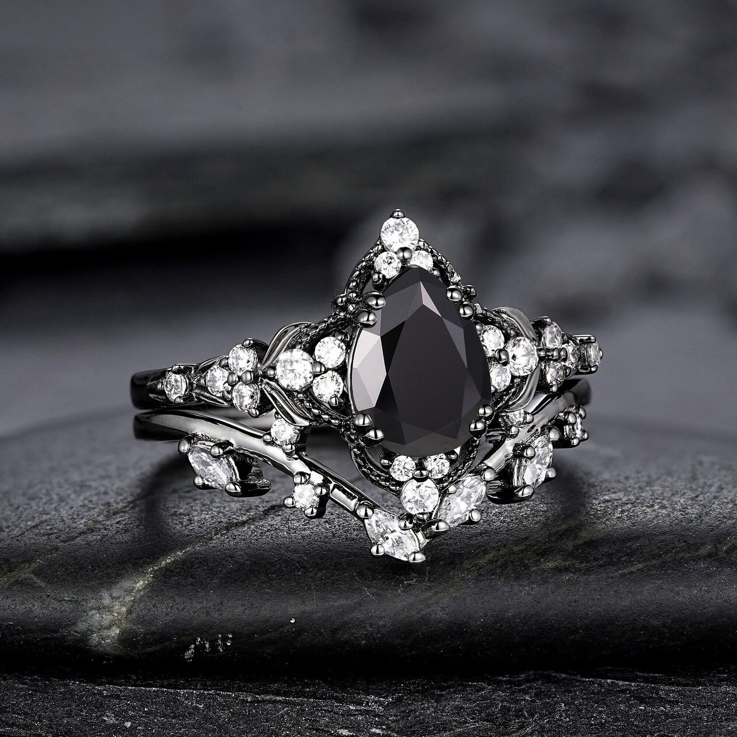 Unique Black Gold Pear Shape Black Onyx Leaf Engagement Ring, Witchy Twig Branch Promise Ring Gothic Black Wedding Ring Gift for Women - anerjuly
