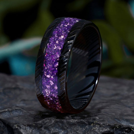 Unisex Hammered Black Damascus Steel Wedding Band with Natural Amethyst Inlay, Men’s Ring - anerjuly