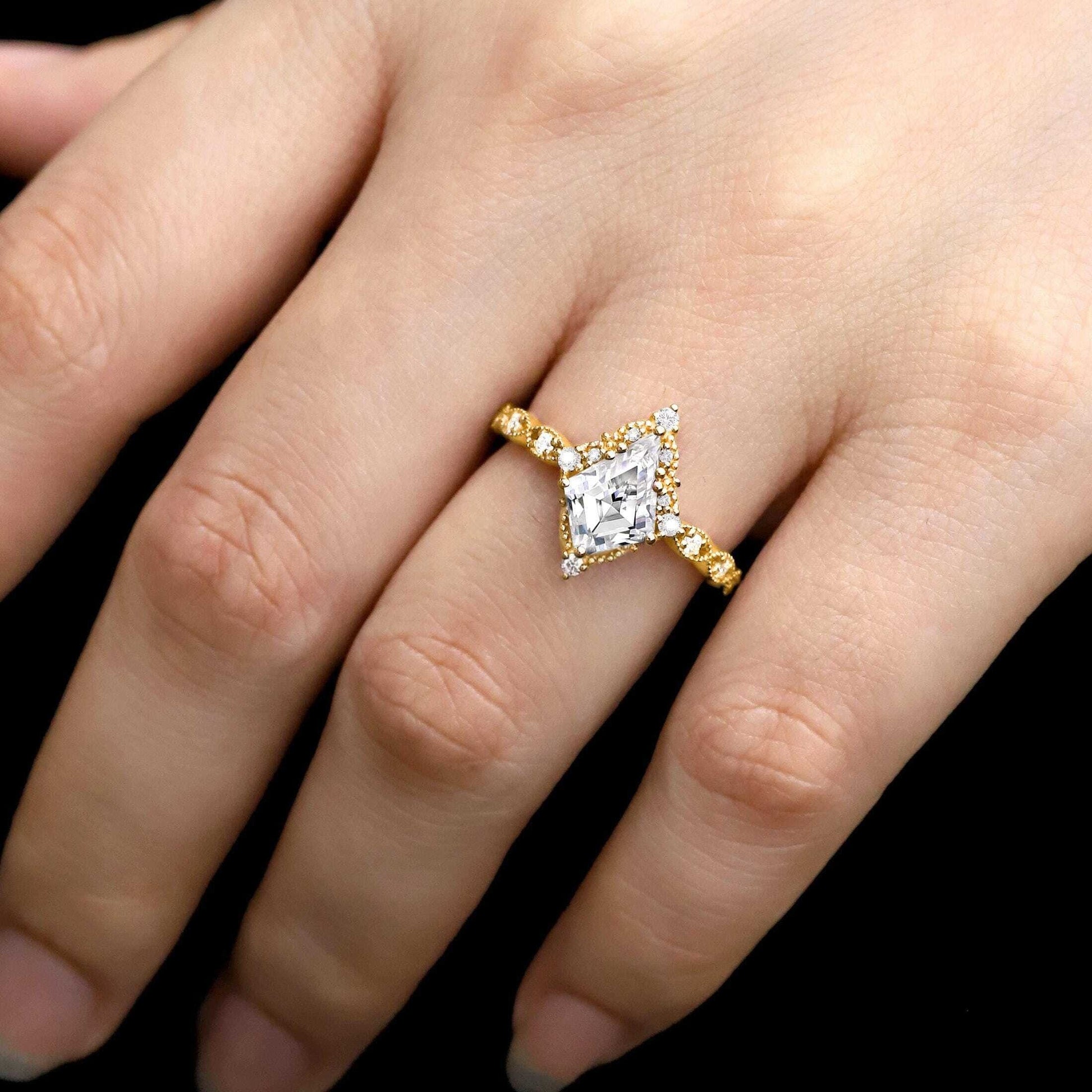 Vintage Art Deco Couple Ring Set His and Her Wedding Band Engagement Ring matching rings - anerjuly