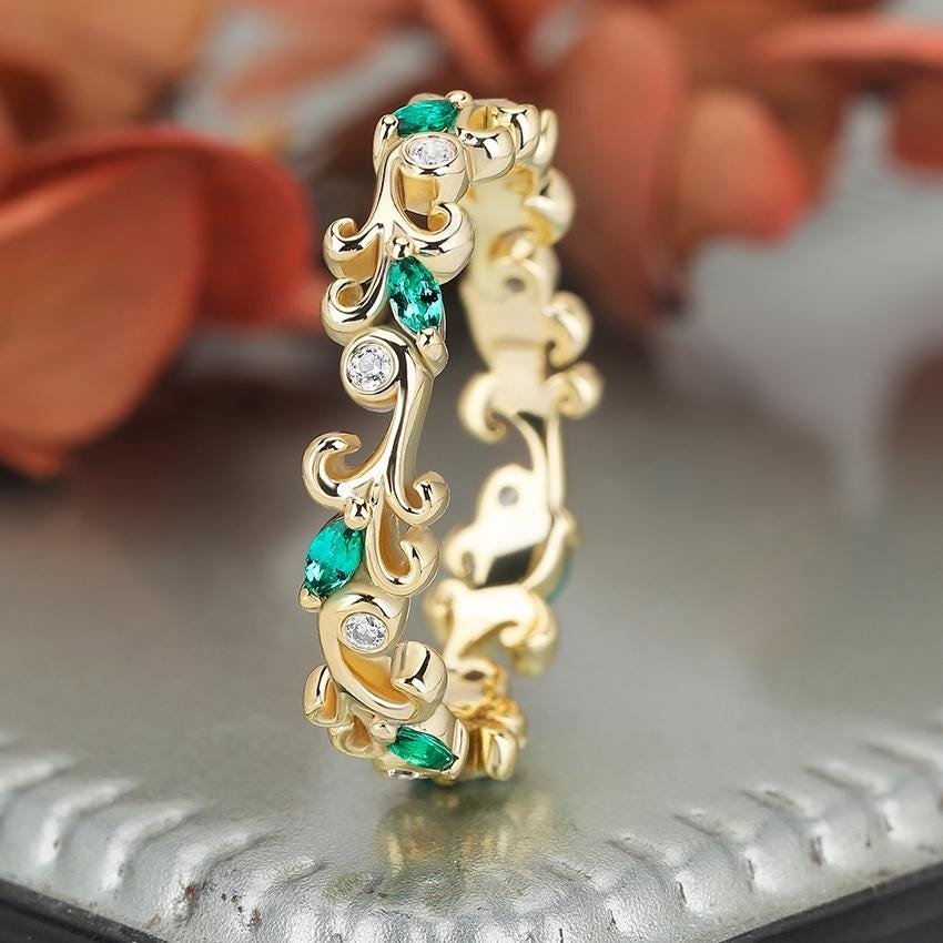 Vintage green emerald wedding band Unique nature inspired leaf band bridal ring Branches band - anerjuly