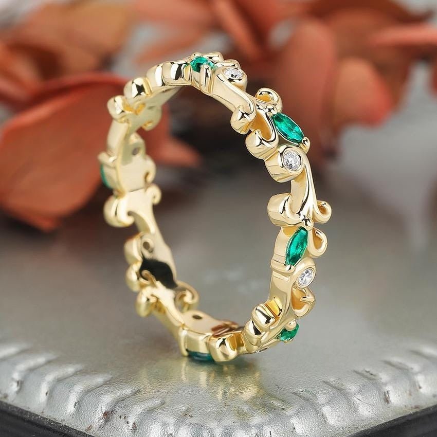 Vintage green emerald wedding band Unique nature inspired leaf band bridal ring Branches band - anerjuly