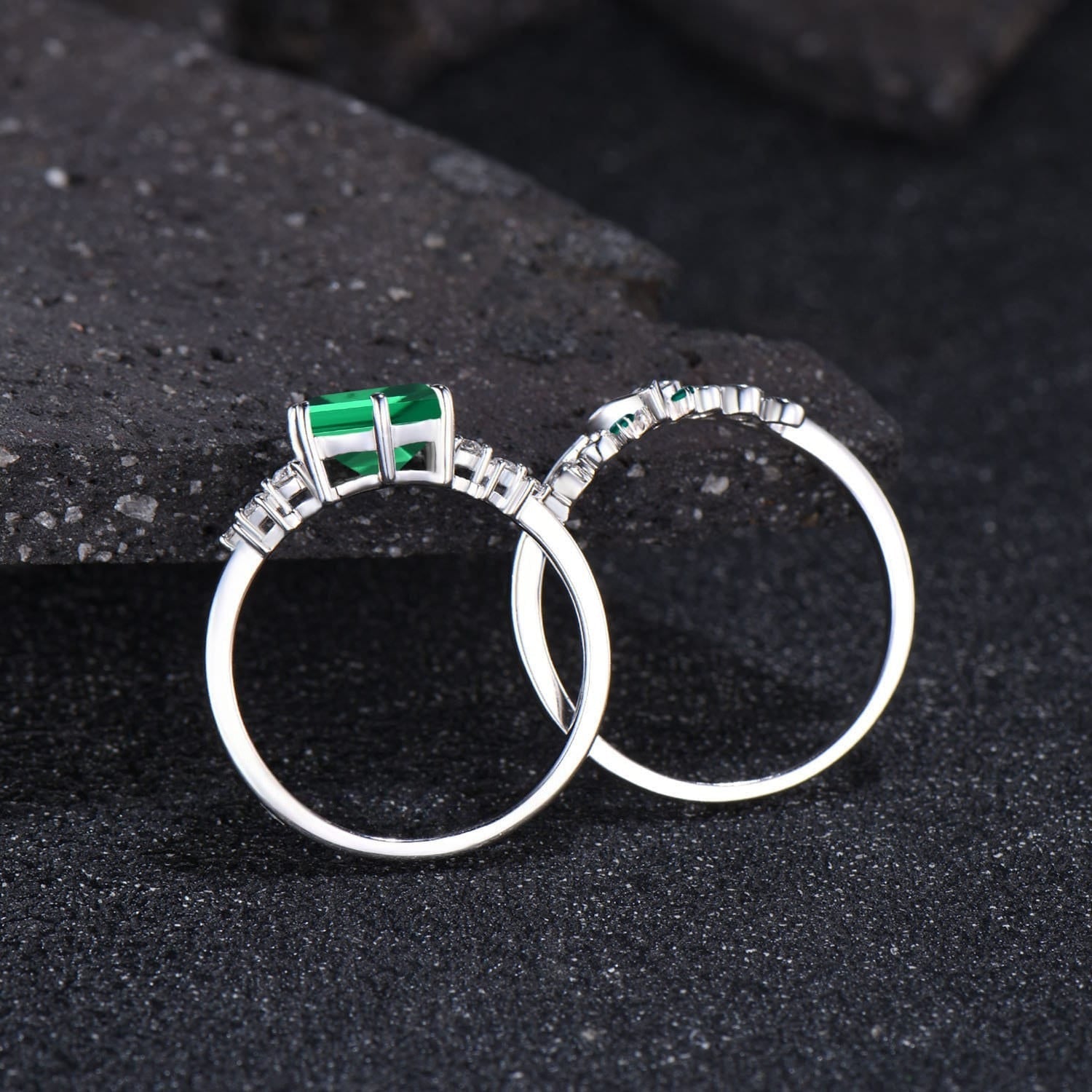 Vintage Hexagon Emerald Engagement Ring with V - Shaped Band Ring Set - anerjuly