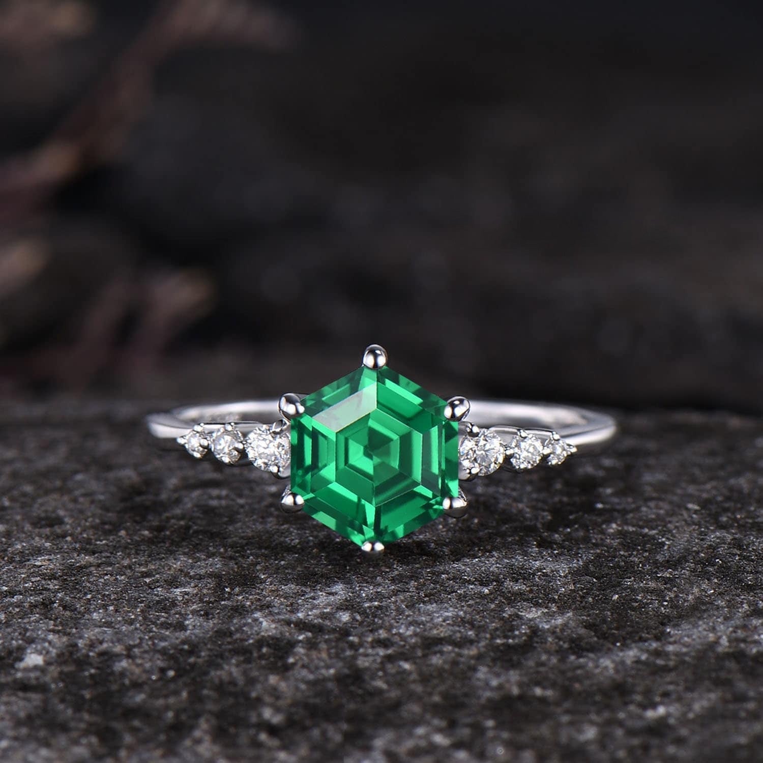 Vintage Hexagon Emerald Engagement Ring with V - Shaped Band Ring Set - anerjuly