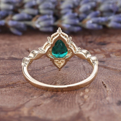 Vintage - Inspired Pear Shape Emerald Engagement Ring Set Unique Floral Emerald Wedding Ring Emerald Promise Ring for Women - anerjuly