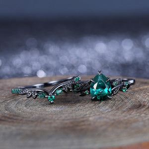 Vintage - Inspired Unique Leaf Design Black Gold Emerald Engagement Ring Set Unique Floral Emerald Wedding Ring - anerjuly