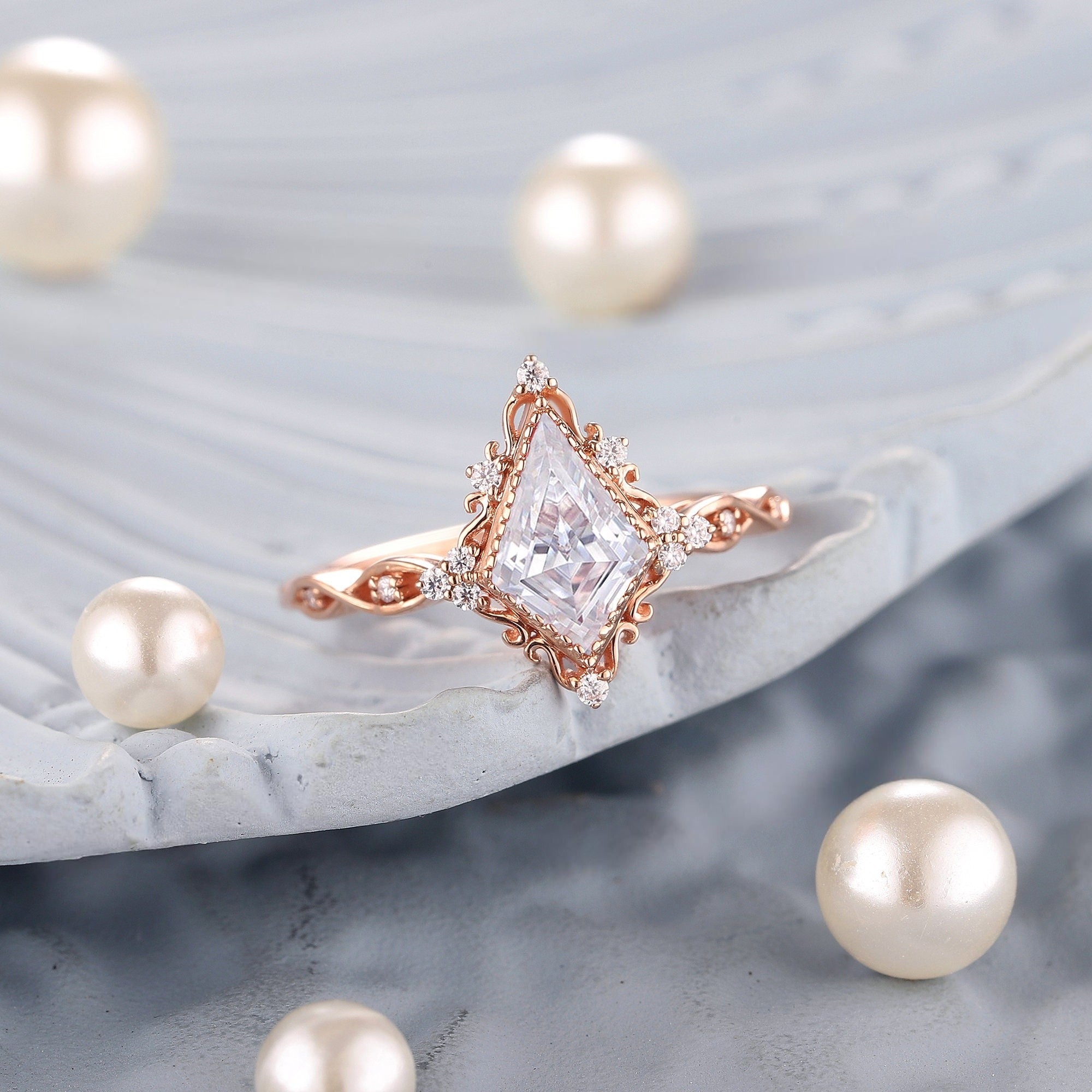 Vintage Kite Shaped Moissanite Bridal Set Couple Ring Set His and Her Engagement Ring - anerjuly