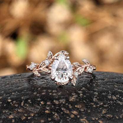 Vintage Nature - Inspired Rose Gold Pear Moissanite Engagement Ring Set - anerjuly